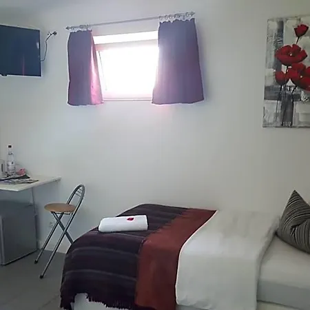Em Dorfkrug Πανδοχείο Euskirchen